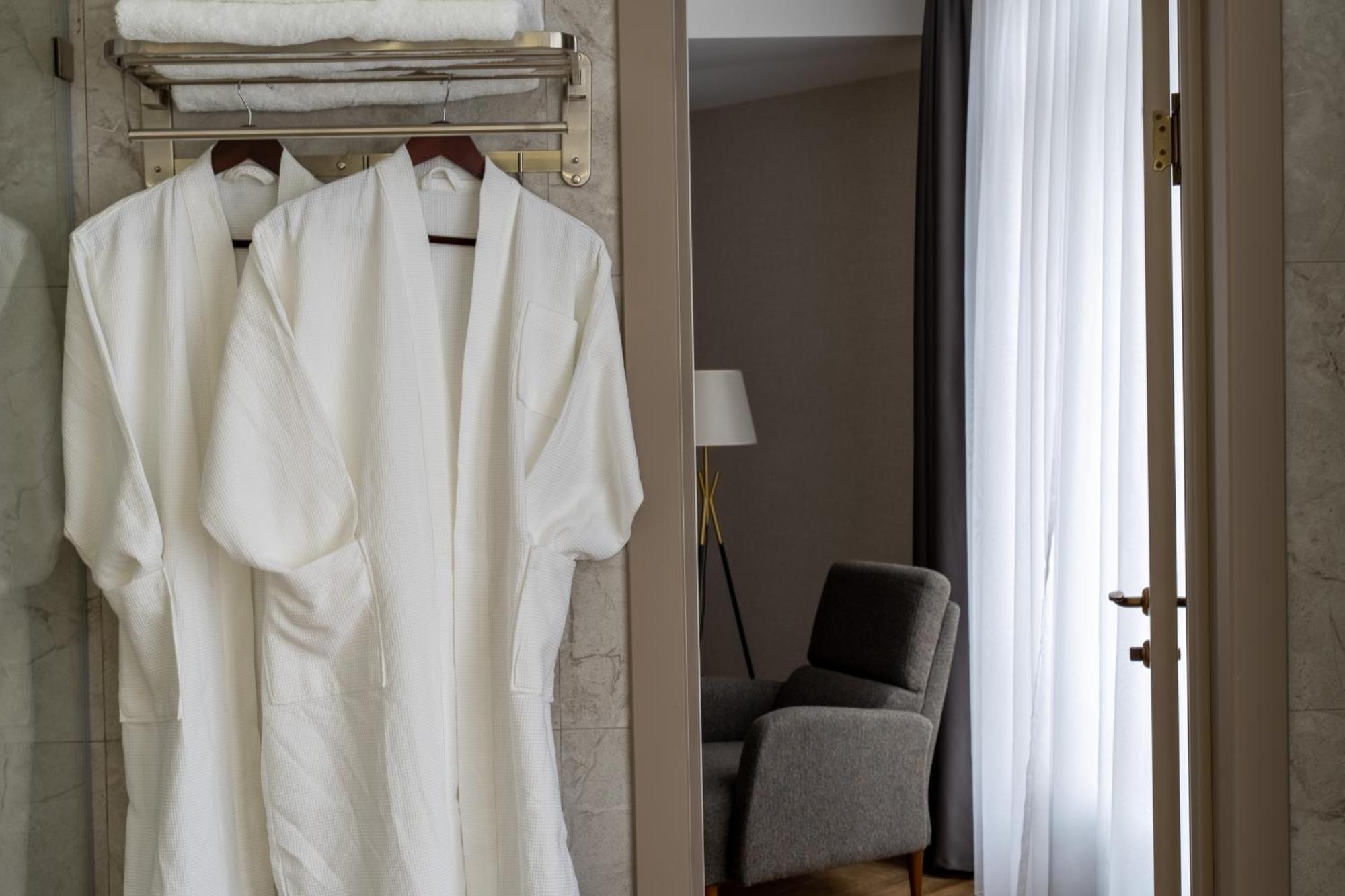 Five Hotel Biszkek Zewnętrze zdjęcie