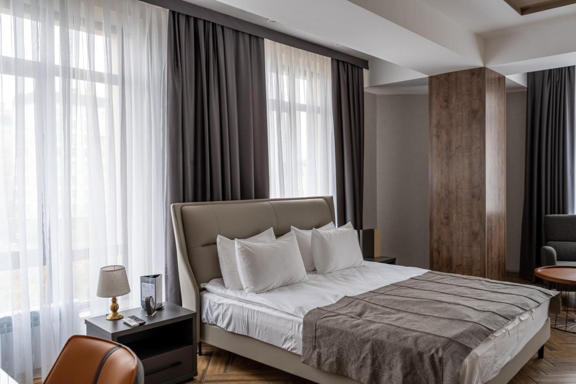 Five Hotel Biszkek Zewnętrze zdjęcie