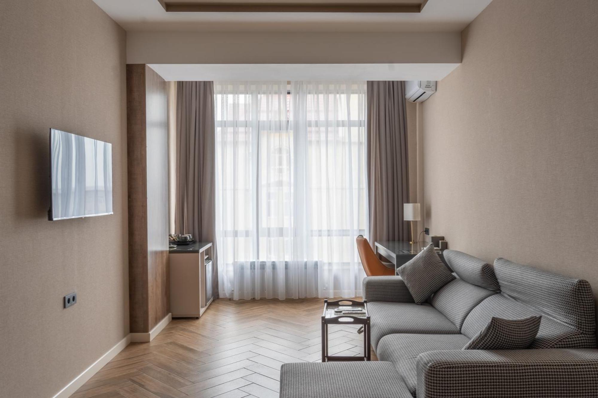 Five Hotel Biszkek Zewnętrze zdjęcie