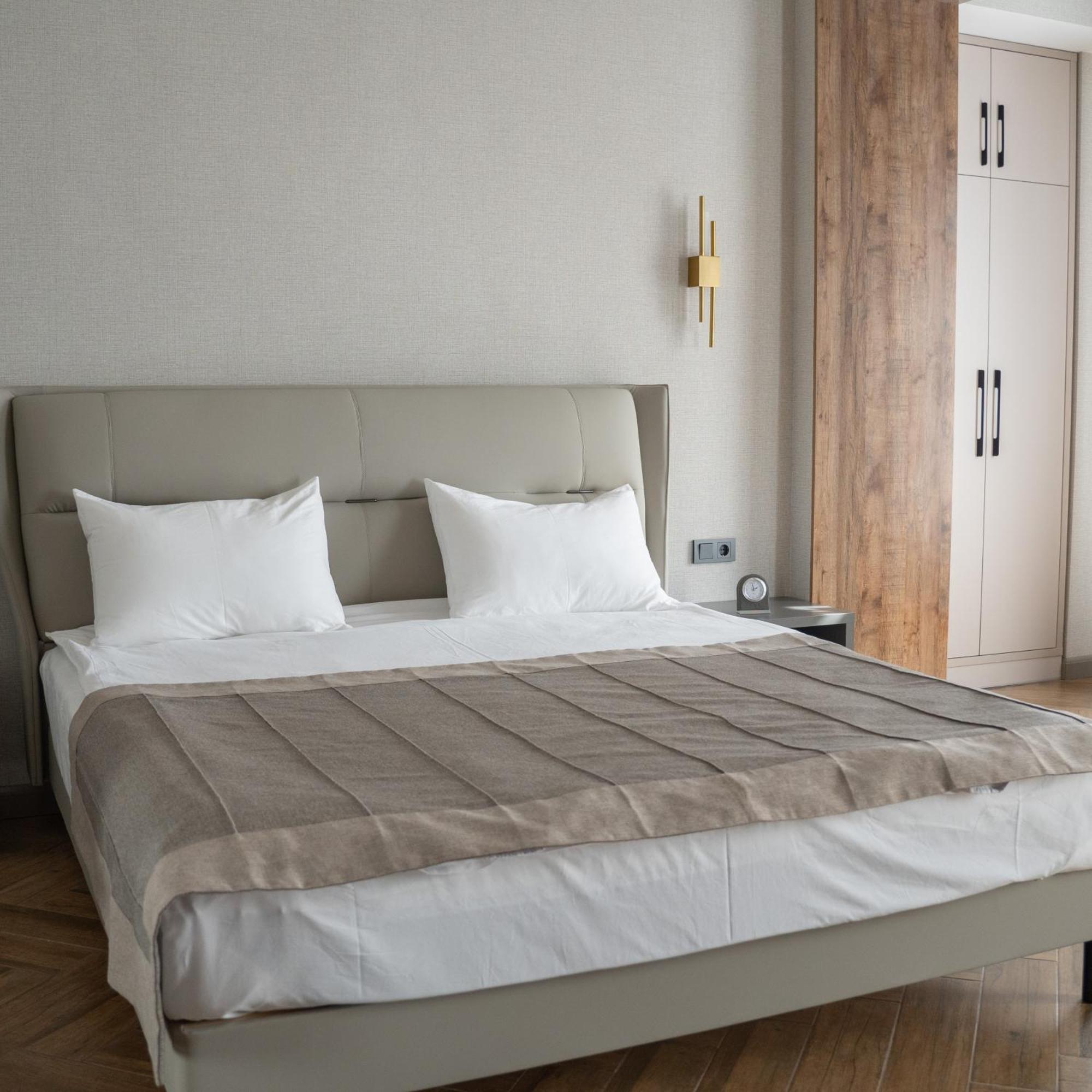 Five Hotel Biszkek Zewnętrze zdjęcie
