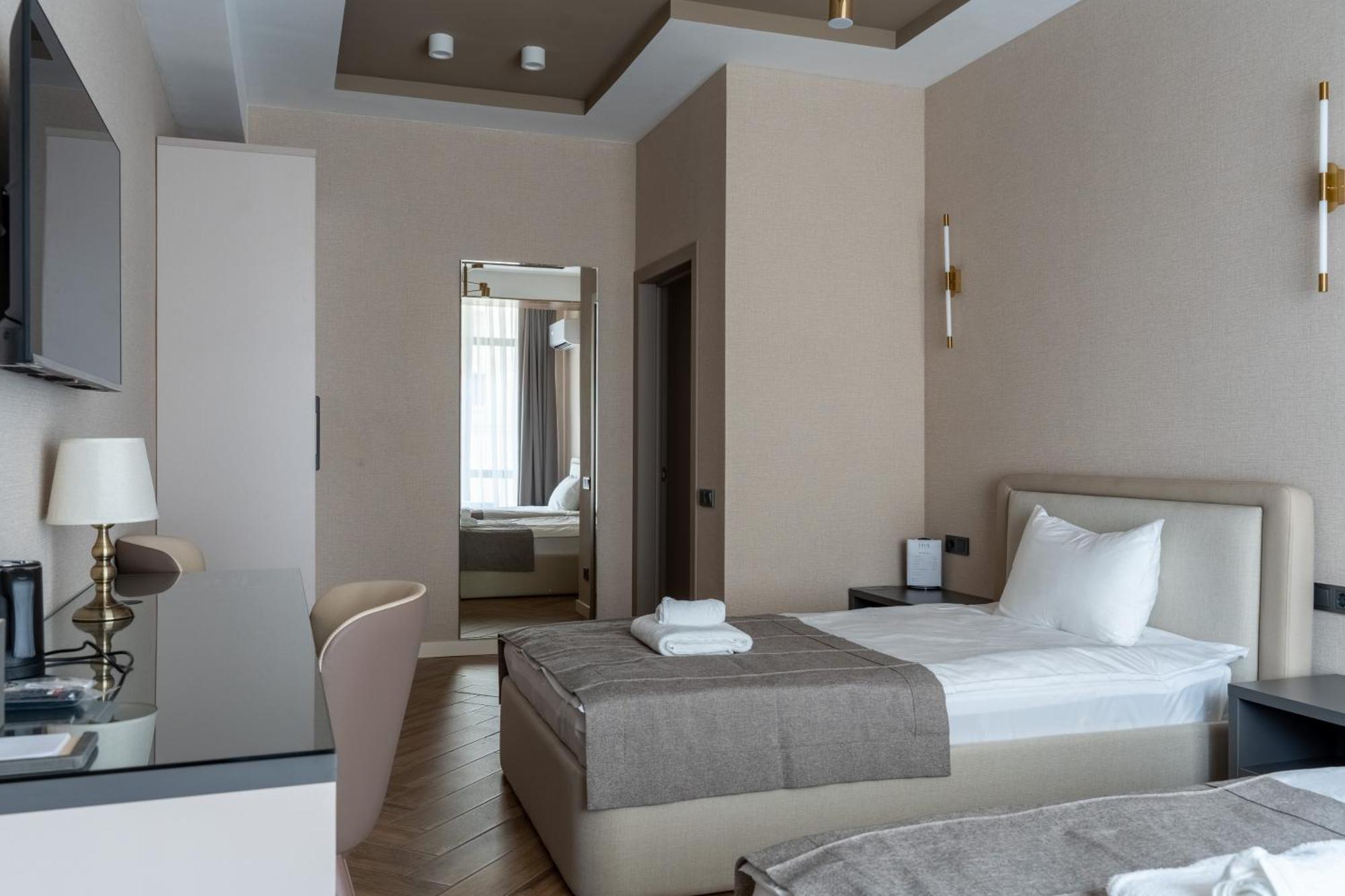 Five Hotel Biszkek Zewnętrze zdjęcie