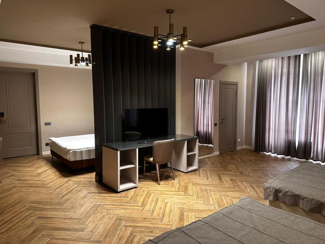 Five Hotel Biszkek Zewnętrze zdjęcie